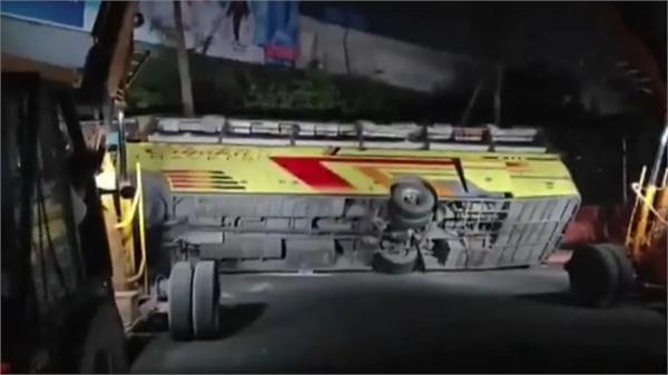 double decker bus accident