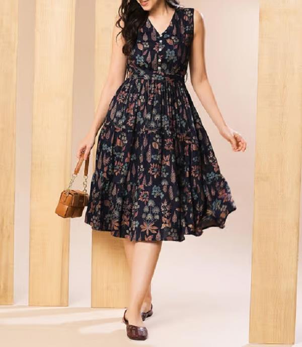 stylish look  new trend  v neck dress