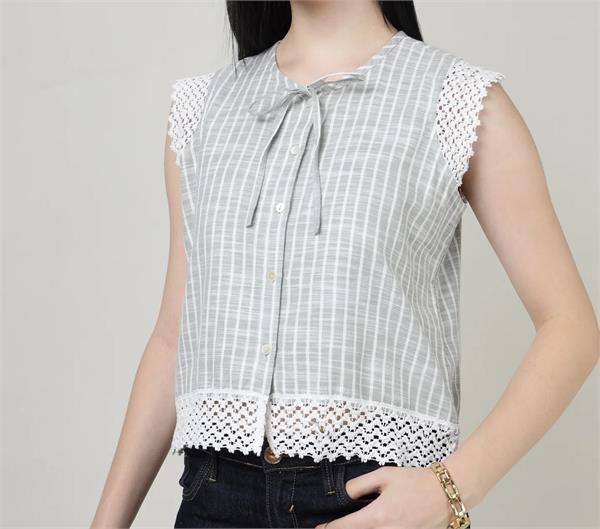 young girls  front tie up top  modern choice