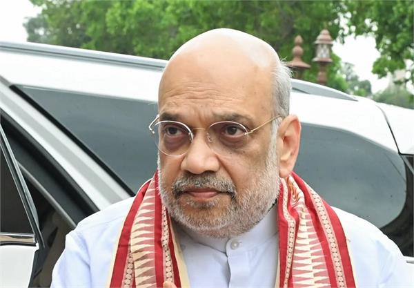 amit shah plane landing airport