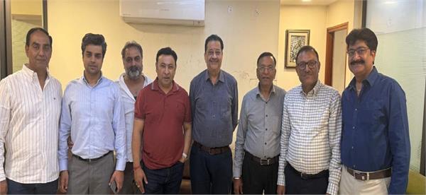 iran israel war  deepening crisis in the city  s dyeing industry