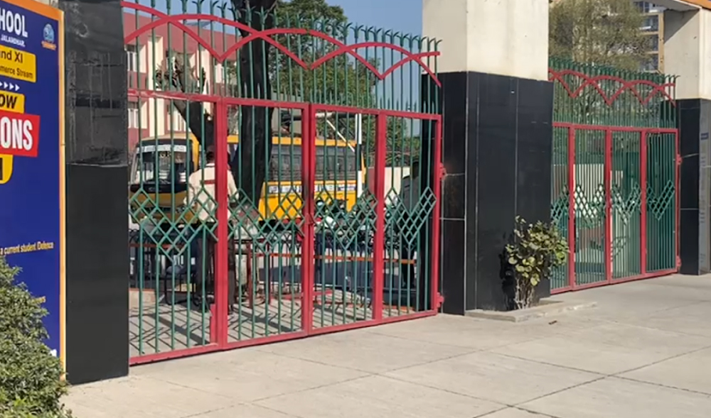 ਜਲੰਧਰ ਦੇ ਸਕੂਲਾਂ ਨੂੰ ਬੰਬ ਨਾਲ ਉਡਾਉਣ ਦੀ ਧਮਕੀ, ਪੁਲਸ ਅਤੇ ਬੰਬ ਸਕੁਐਡ ਦਸਤੇ ਪਹੁੰਚੇ