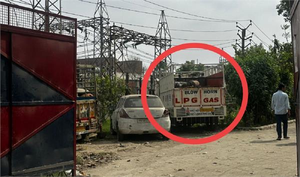 people arrest mafia involved in black marketing of gas cylinders