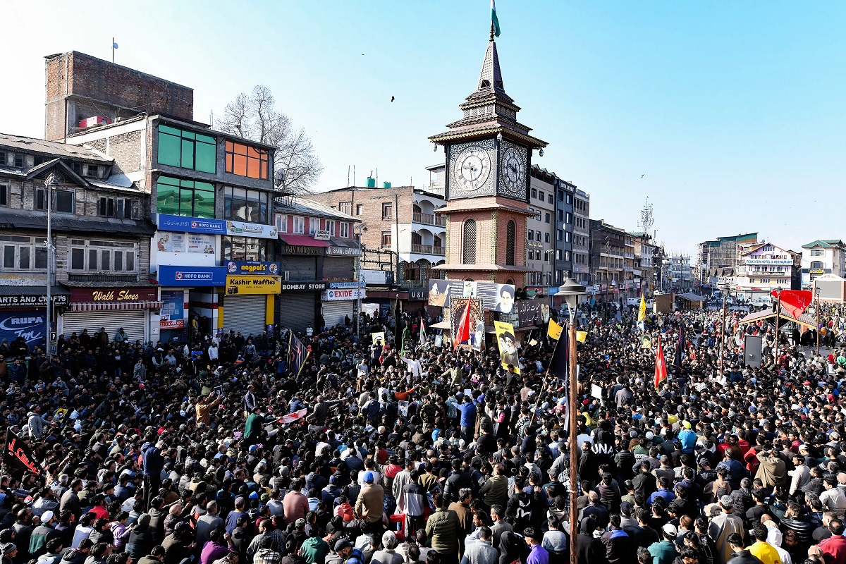 ਖਾਮੇਨੇਈ ਦੀ ਮੌਤ ਮਗਰੋਂ ਭਾਰਤ 'ਚ ਭਾਰੀ ਰੋਸ, ਕਸ਼ਮੀਰ ਦੀਆਂ ਸੜਕਾਂ 'ਤੇ ਉਤਰੇ ਹਜ਼ਾਰਾਂ ਲੋਕ