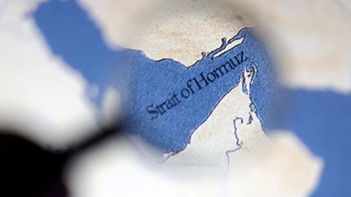 ਅਮਰੀਕੀ ਧਮਕੀ ਦਾ ਕਰਾਰਾ ਜਵਾਬ : ਈਰਾਨ ਨੇ ''ਹੋਰਮੁਜ਼'' ਮਾਰਗ ਪੂਰੀ ਤਰ੍ਹਾਂ ਬੰਦ ਕਰਨ ਦੀ ਦਿੱਤੀ ਚੇਤਾਵਨੀ