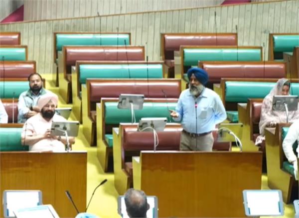 pargat singh raised students issue