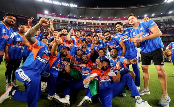 india received an award of rs 25 crore from icc for winning the t20 world cup
