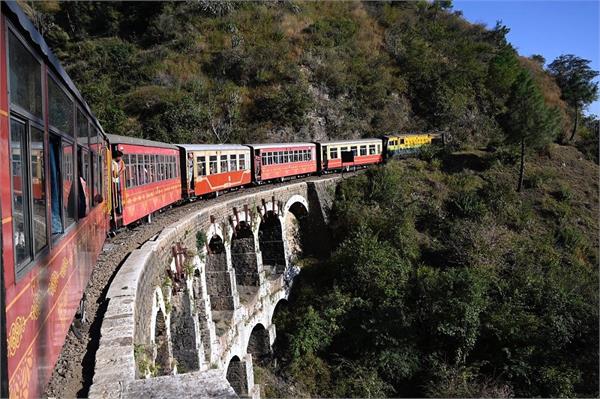 kalka shimla railway  holiday special train  tourist season