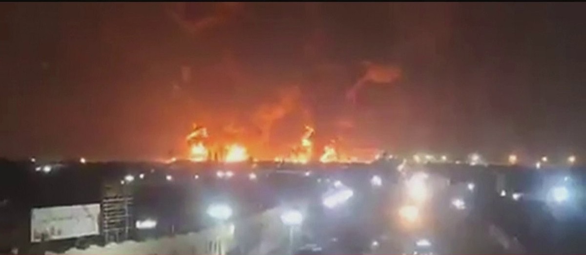 ਹਾਇਫਾ ਬੰਦਰਗਾਹ ''ਤੇ ਲੱਗੀ ਭਿਆਨਕ ਅੱਗ, ਜੰਗ ਨੇ ਧਾਰਿਆ ਹੋਰ ਵੀ ਖ਼ਤਰਨਾਕ ਰੂਪ