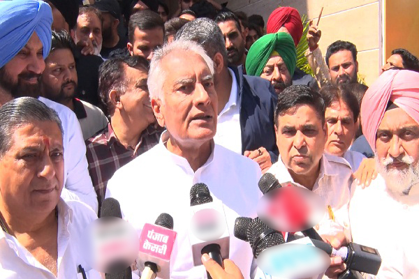 DM ਮੌਤ ਮਾਮਲੇ ''ਚ ਭਾਜਪਾ ਦਾ ਹੱਲਾ-ਬੋਲ, ਸੁਨੀਲ ਜਾਖੜ ਨੇ ਪੰਜਾਬ ਸਰਕਾਰ ''ਤੇ ਕੱਸੇ ਤੰਜ (ਵੀਡੀਓ)