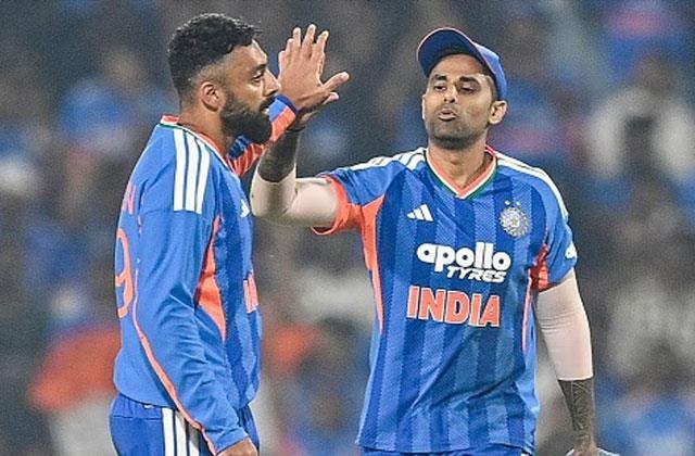 IND vs NZ : ਵਰੁਣ ਚੱਕਰਵਰਤੀ ''ਤੇ ਕਪਤਾਨ ਸੂਰਿਆਕੁਮਾਰ ਦਾ ਵੱਡਾ ਬਿਆਨ, ਉਸ ਦੀ ਫਾਰਮ ਚਿੰਤਾ ਦਾ ਵਿਸ਼ਾ ਨਹੀਂ