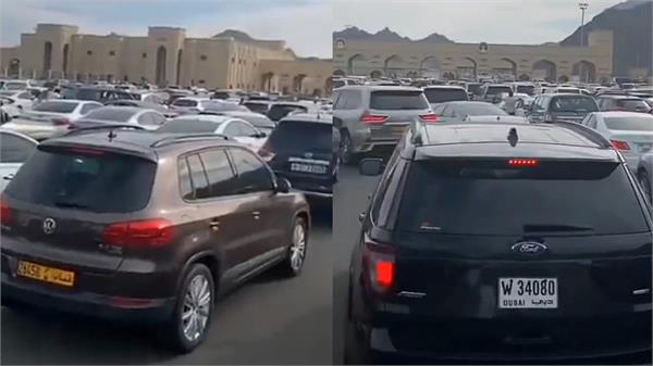 dubai people moving towards oman
