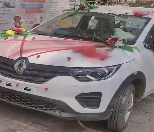 groom bride car jewelry robbers