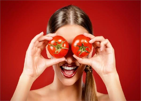 get glass like glowing skin with tomatoes