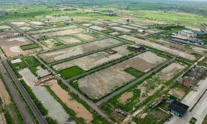 ਮੋਹਾਲੀ ਜ਼ਿਲ੍ਹੇ 'ਚ ਪਲਾਟਾਂ ਦੀ ਕੀਮਤ ਹੋਈ ਦੁੱਗਣੀ, ਪੂਰੀ ਖ਼ਬਰ ਪੜ੍ਹ ਤੁਸੀਂ ਵੀ ਹੋ ਜਾਵੋਗੇ ਹੈਰਾਨ