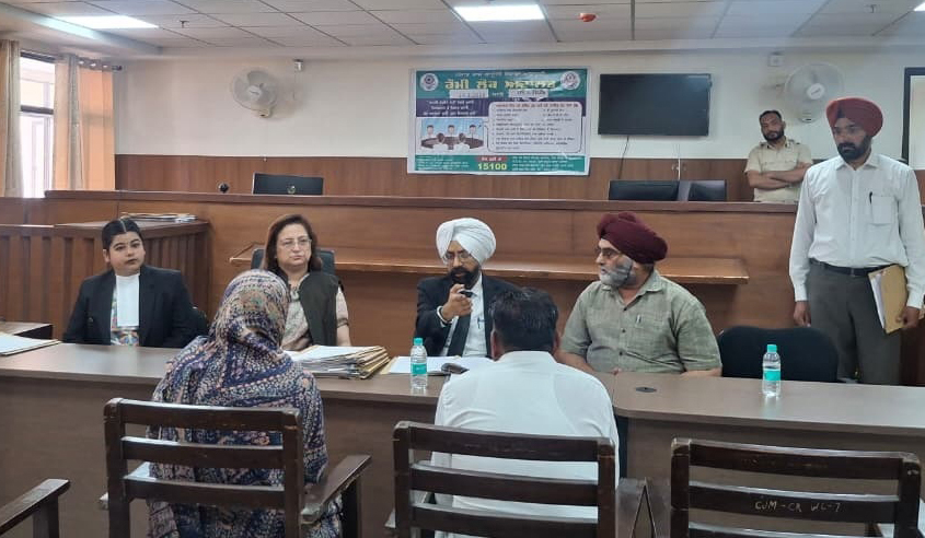 ਜ਼ਿਲ੍ਹਾ ਕੋਰਟ ਕੰਪਲੈਕਸ ’ਚ ਲੱਗੀ ਕੌਮੀ ਲੋਕ ਅਦਾਲਤ ''ਚ 10,420 ਕੇਸਾਂ ਦਾ ਮੌਕੇ ’ਤੇ ਹੋਇਆ ਨਿਪਟਾਰਾ