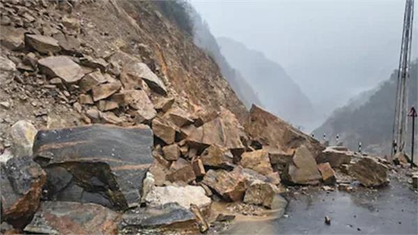 sikkim  heavy rain  landslide