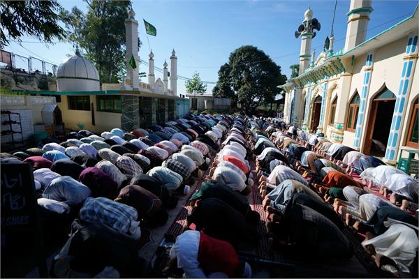 jammu kashmir  eid  jama masjid  namaz