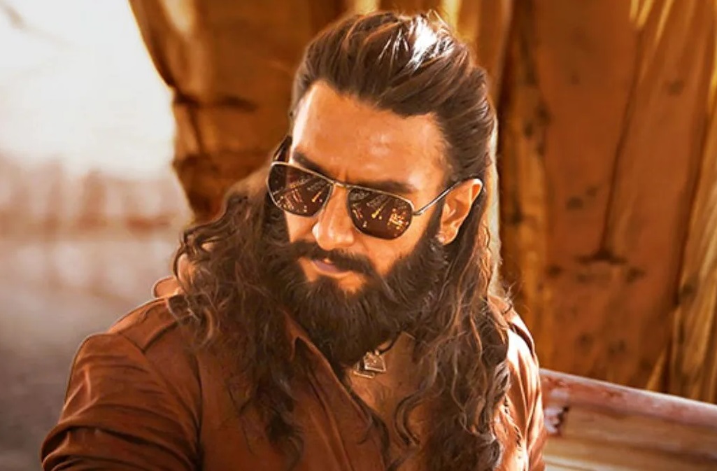 ਬਾਕਸ ਆਫਿਸ ''ਤੇ ਰਣਵੀਰ ਸਿੰਘ ਦੀ ''ਧੁਰੰਦਰ 2'' ਨੇ ਰਚਿਆ ਇਤਿਹਾਸ; ਪਹਿਲੇ ਹੀ ਦਿਨ ਛਾਪ ''ਤੇ 145 ਕਰੋੜ