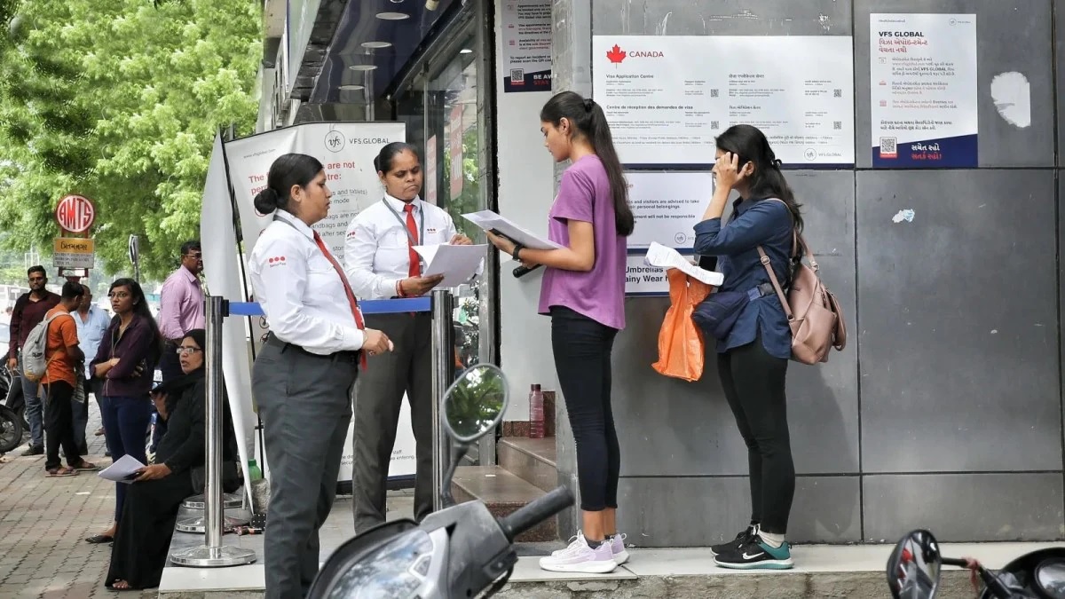 ਕੈਨੇਡਾ 'ਚ ਸਟੂਡੈਂਟ ਵੀਜ਼ਾ ਧੋਖਾਧੜੀ ਨੂੰ ਲੈ ਕੇ ਆਡੀਟਰ ਜਨਰਲ ਨੇ ਸੰਸਦ 'ਚ ਖੋਲ੍ਹੀ ਪੋਲ