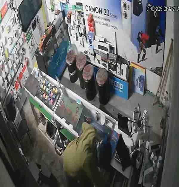 hieves targeted 3 shops in one night