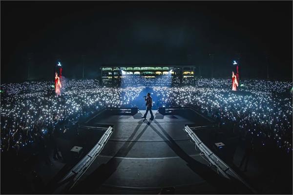 karan aujla performs at chandigarh  over 40 000 fans gather at venue