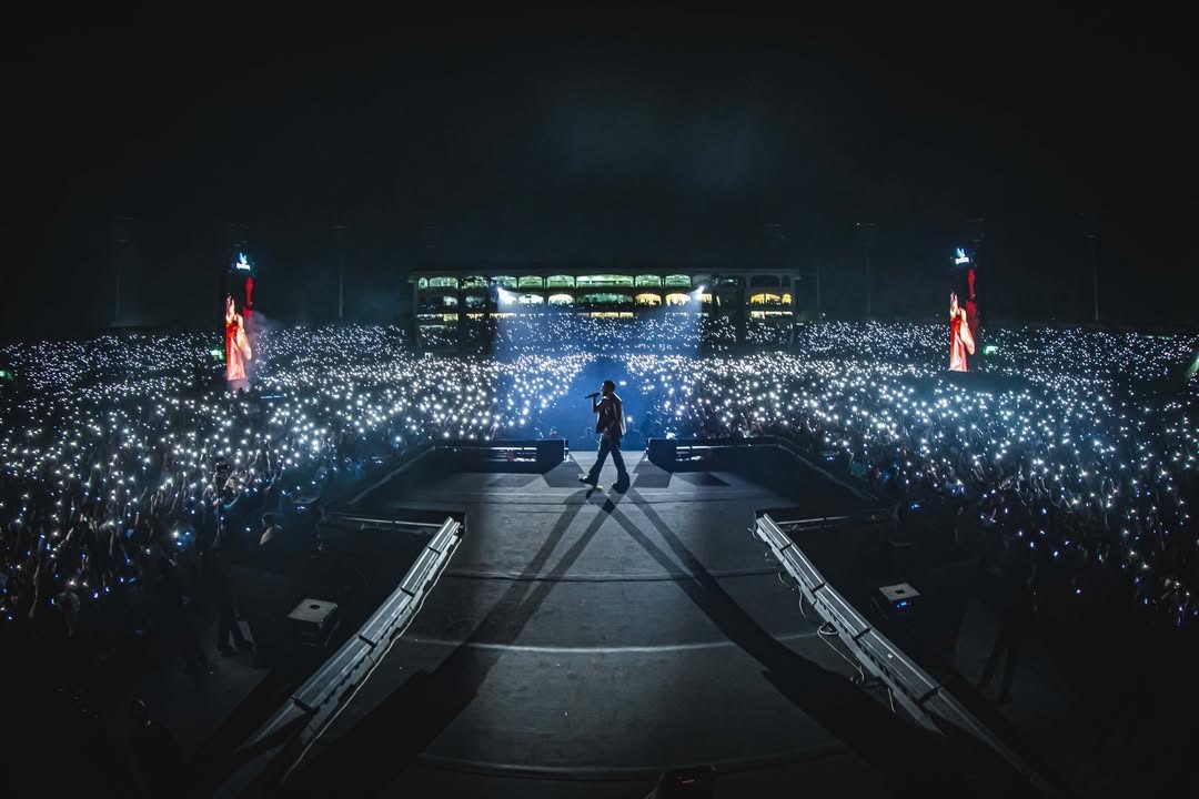 ਕਰਨ ਔਜਲਾ ਨੇ ਤੋੜ''ਤੇ ਸਾਰੇ ਰਿਕਾਰਡ ! ਚੰਡੀਗੜ੍ਹ ਸ਼ੋਅ ਬਣਿਆ ਹੁਣ ਤੱਕ ਦਾ ਸਭ ਤੋਂ ਵੱਡਾ ਪੰਜਾਬੀ ਲਾਈਵ ਕੰਸਰਟ