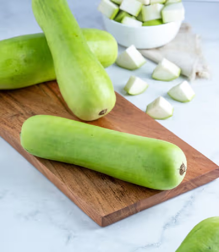 ਗਰਮੀਆਂ ਦਾ ਸੁਪਰਫੂਡ ਹੈ ''ਲੌਕੀ'', ਭਾਰ ਘਟਾਉਣ ਤੋਂ ਲੈ ਕੇ ਦਿਲ ਨੂੰ ਫਿੱਟ ਰੱਖਣ ਤੱਕ ਜਾਣੋ ਇਸ ਦੇ 5 ਜਾਦੂਈ ਗੁਣ