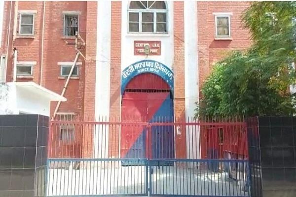 7 mobile phones and drugs recovered from central jail