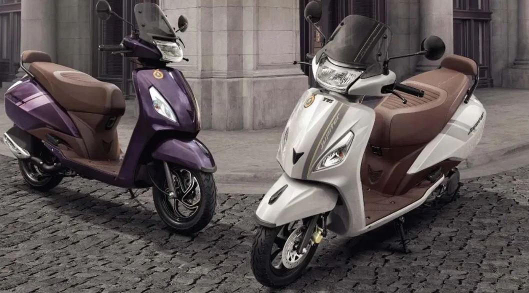 TVS ਦੀਆਂ ਇਨ੍ਹਾਂ ਟੂ-ਵ੍ਹੀਲਰਸ ਨੂੰ ਟੁੱਟ ਕੇ ਪੈ ਗਏ ਲੋਕ ! ਵਿਕਰੀ ਦੇ ਤੋੜੇ ਸਾਰੇ ਰਿਕਾਰਡ, ਇਹ ਮਾਡਲ ਬਣਿਆ ''ਗੇਮਚੇਂਜਰ''