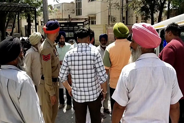 ਪੰਜਾਬ ''ਚ ਸਨਸਨੀਖੇਜ਼ ਘਟਨਾ : ਨਗਨ ਹਾਲਤ ''ਚ ਮਿਲੀ ਮੁੰਡੇ ਦੀ ਲਾਸ਼, ਕੁਕਰਮ ਦਾ ਜਤਾਇਆ ਗਿਆ ਸ਼ੱਕ