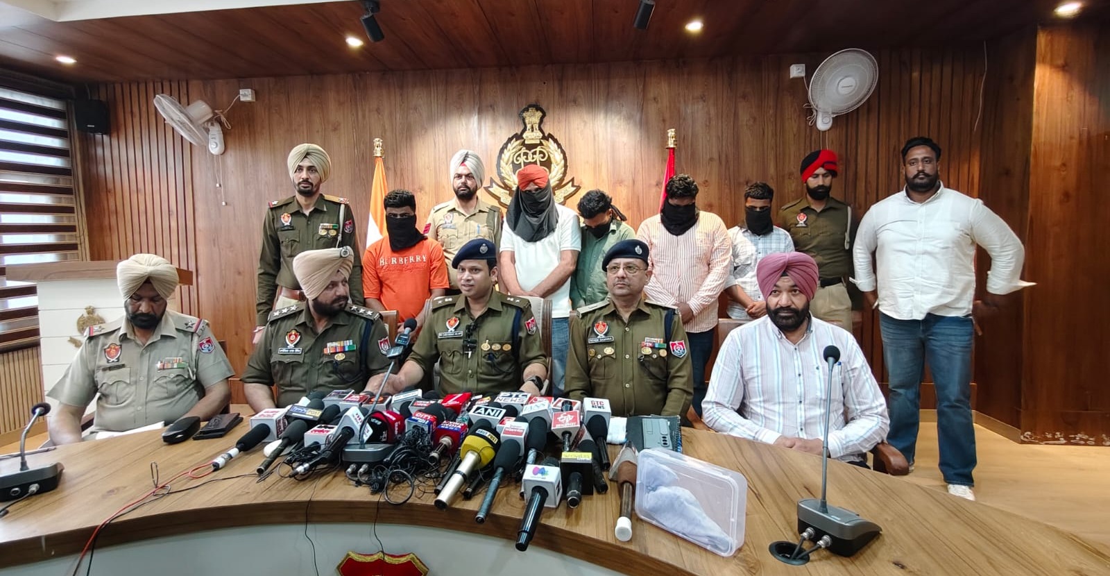 ਫ਼ਿਰੌਤੀ ਦੀ ਧਮਕੀ ਨਿਕਲੀ ਡਰਾਮੇਬਾਜ਼ੀ! ਮੁਲਜ਼ਮ ਨੇ ਆਪ ਹੀ ਕਰਵਾਇਆ ਸੀ ਫ਼ੋਨ