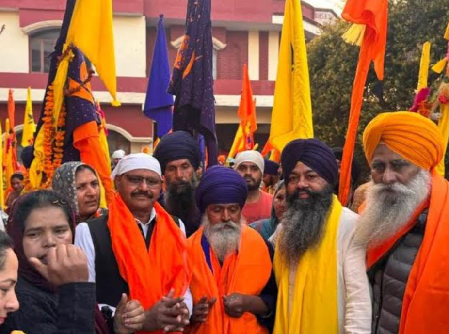 ਹੁਸ਼ਿਆਰਪੁਰ ਤੋਂ ਆਏ ਪੈਦਲ ‘ਸੰਗ’ ਦਾ ਗੁਰਦਾਸਪੁਰ ਪਹੁੰਚਣ 'ਤੇ ਨਿੱਘਾ ਸੁਆਗਤ, ਥਾਂ-ਥਾਂ ਲੱਗੇ ਲੰਗਰ