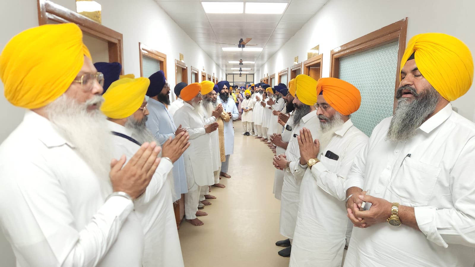 SGPC ਦੇ ਮੁਲਾਜ਼ਮ ਹੁਣ ਗੁਰਮੰਤਰ ਤੇ ਅਰਦਾਸ ਨਾਲ ਕਰਨਗੇ ਡਿਊਟੀ ਦੀ ਸ਼ੁਰੂਆਤ, ਪ੍ਰਧਾਨ ਧਾਮੀ ਨੇ ਦਿੱਤੇ ਆਦੇਸ਼