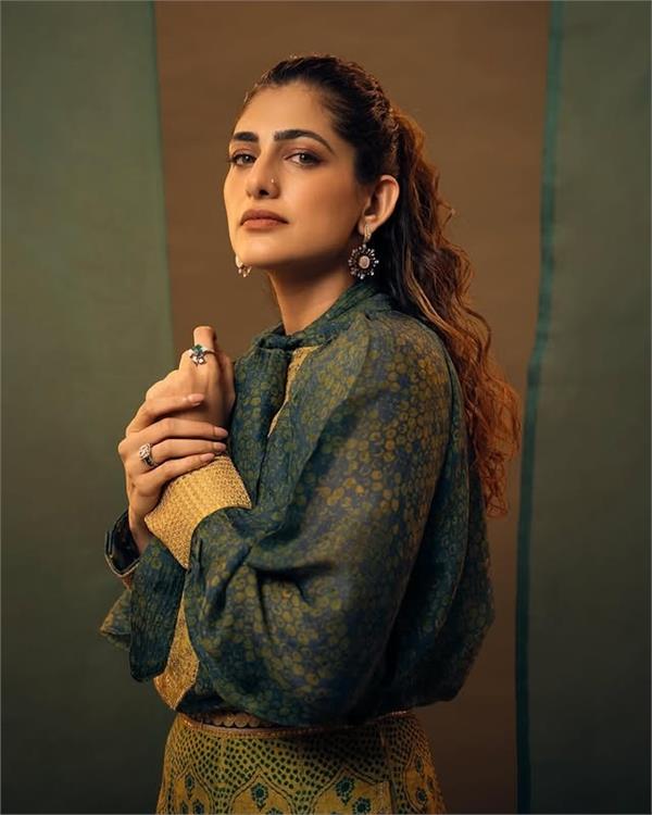 kubbra sait  s advice  don  t succumb to social media pressure  embrace yourself