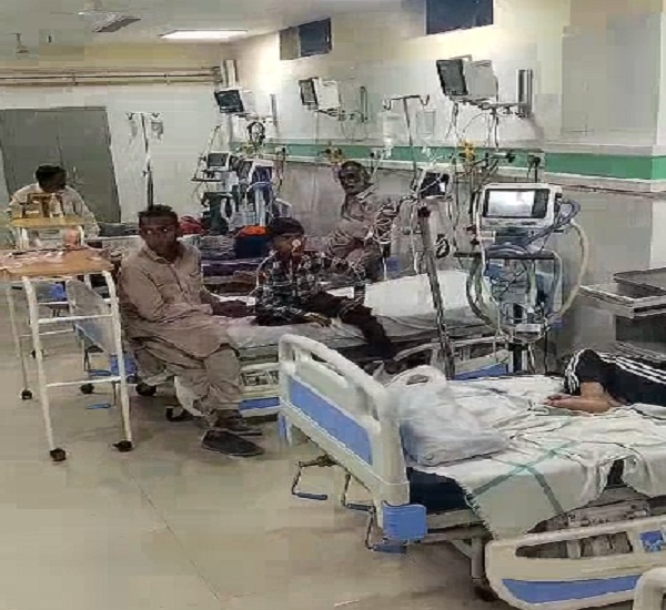 ਫਾਜ਼ਿਲਕਾ ''ਚ ਕਈ ਬੱਚਿਆਂ ਦੀ ਸਿਹਤ ਵਿਗੜੀ, ਬੁਰੀ ਤਰ੍ਹਾਂ ਡਰੇ ਮਾਪੇ, ਪੜ੍ਹੋ ਕੀ ਹੈ ਪੂਰੀ ਖ਼ਬਰ