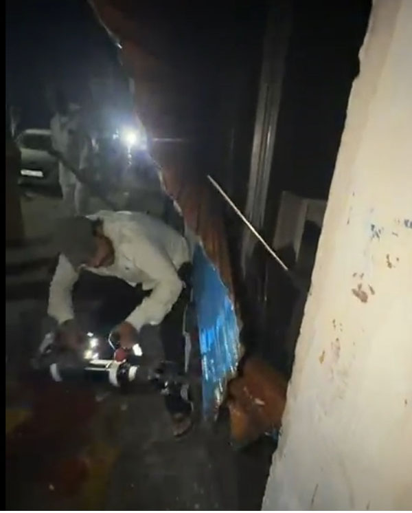 ਦੇਰ ਰਾਤ ਸੈਲੂਨ ਨੂੰ ਲੱਗੀ ਅੱਗ ਨਾਲ ਸਾਮਾਨ ਸੜ ਕੇ ਹੋਇਆ ਸੁਆਹ