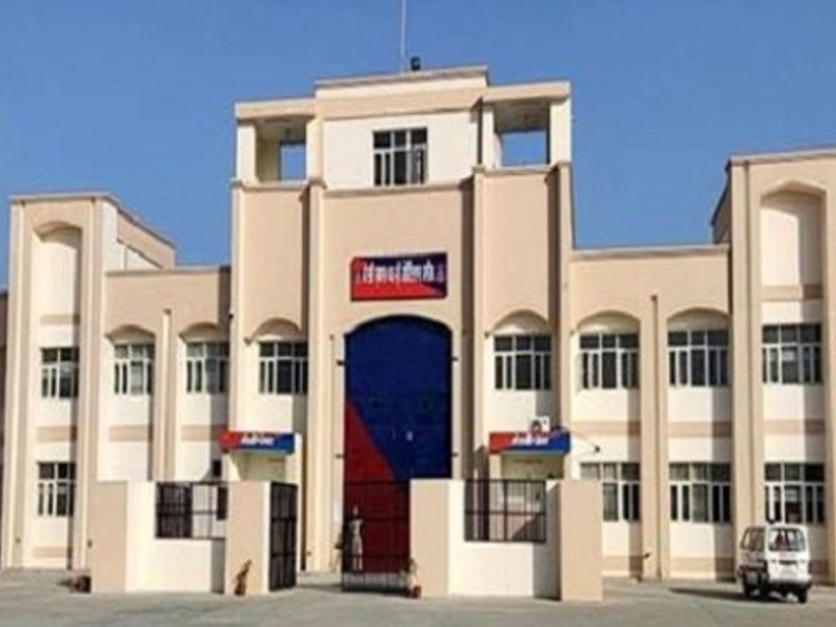 ਕੇਂਦਰੀ ਜੇਲ੍ਹ ''ਚ ਬੰਦ ਹਵਾਲਾਤੀਆਂ ਕੋਲੋਂ 4 ਮੋਬਾਈਲ ਬਰਾਮਦ