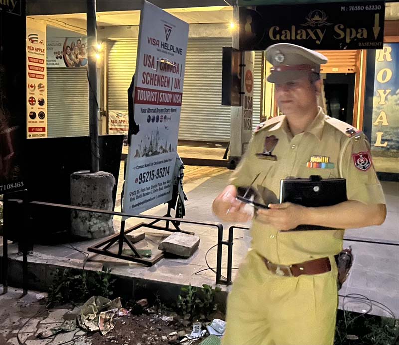 ਜਲੰਧਰ ਦੇ ਇਸ ਸਪਾ ਸੈਂਟਰ ''ਚ ਪੁਲਸ ਦਾ ਛਾਪਾ, ਇੰਝ ਚੱਲਦਾ ਸੀ ਦੇਹ ਵਪਾਰ ਦਾ ਧੰਦਾ