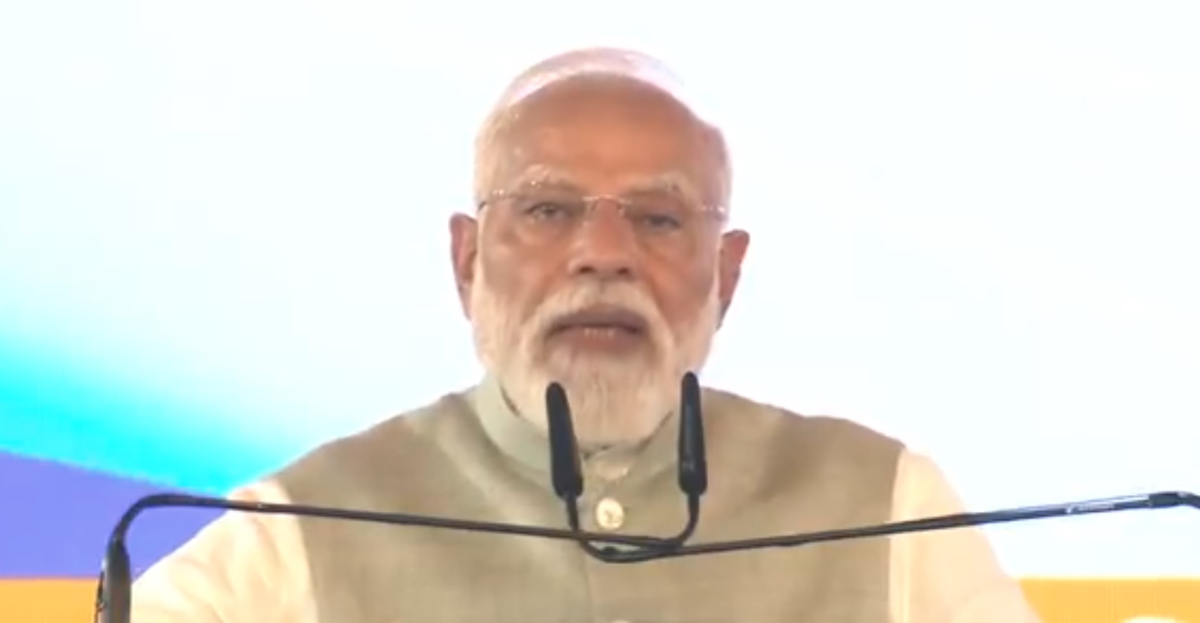 ਕੋਲਕਾਤਾ ''ਚ PM ਮੋਦੀ ਦੀ ਲਲਕਾਰ! ਕਿਹਾ-ਬੰਗਾਲ ''ਚ ''ਮਹਾਜੰਗਲਰਾਜ'' ਦਾ ਹੋਵੇਗਾ ਖਾਤਮਾ