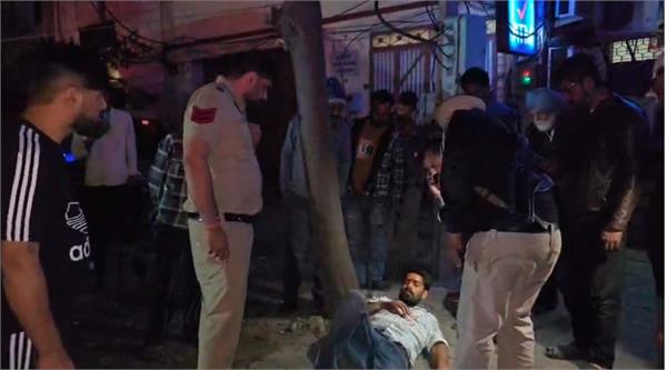 deadly attacked on boy with sharp weapons in goraya