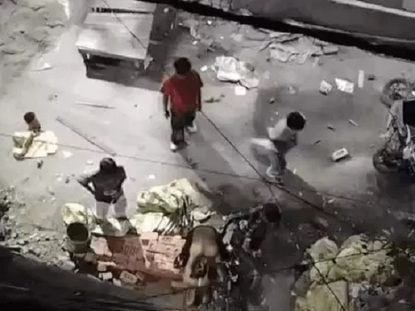 ਲੁਧਿਆਣਾ ''ਚ ਬਦਮਾਸ਼ਾਂ ਦੀ ਦਹਿਸ਼ਤ! ਸਾਰੀ ਰਾਤ ਲਹਿਰਾਉਂਦੇ ਰਹੇ ਤਲਵਾਰਾਂ, ਚਲਾਏ ਇੱਟਾਂ-ਰੋੜੇ, ਭੰਨ੍ਹੀਆਂ ਗੱਡੀਆਂ