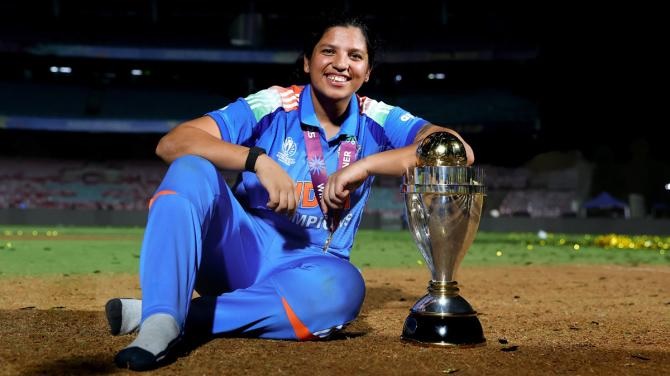 ਰਿਚਾ ਘੋਸ਼ ਦੀ ਵੋਟਰ ਸੂਚੀ 'ਚ ਸਥਿਤੀ ਨੂੰ ਲੈ ਕੇ ਵਿਵਾਦ; ਤ੍ਰਿਣਮੂਲ ਨੇ ਚੋਣ ਕਮਿਸ਼ਨ 'ਤੇ ਲਾਏ ਗੰਭੀਰ ਦੋਸ਼