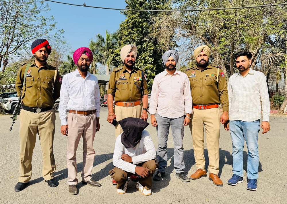 ਨਸ਼ਾ ਤਸਕਰੀ ਮਡਿਊਲ ਦਾ ਕੀਤਾ ਪਰਦਾਫਾਸ਼, 2 ਕਿਲੋ ਤੋਂ ਵੱਧ ਹੈਰੋਇਨ ਸਮੇਤ ਤਸਕਰ ਕਾਬੂ