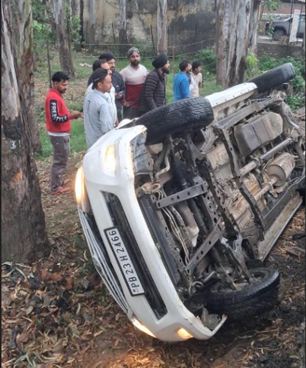roadside  accidents in punjab  car accident
