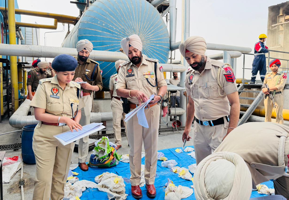 5.37 ਕਿੱਲੋ ਹੈਰੋਇਨ ਸਮੇਤ ਭਾਰੀ ਮਾਤਰਾਂ ''ਚ ਨਸ਼ੀਲੇ ਪਦਾਰਥ ਕਰਵਾਏ ਗਏ ਨਸ਼ਟ