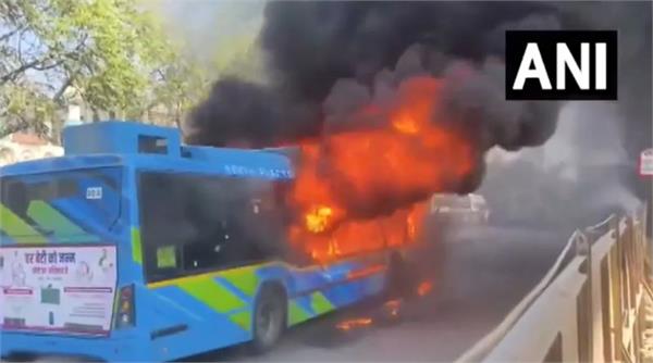 massive fire breaks out in electric bus running in delhi