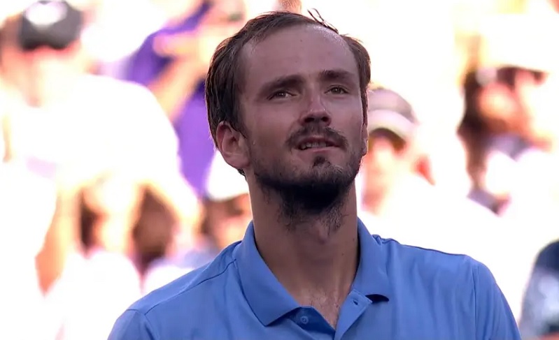 ਮੇਦਵੇਦੇਵ ਨੇ ਅਲਕਾਰਾਜ਼ ਦੀ ਜੇਤੂ ਮੁਹਿੰਮ ਨੂੰ ਲਗਾਈ ਬ੍ਰੇਕ; ਫਾਈਨਲ ''ਚ ਸਿਨਰ ਨਾਲ ਹੋਵੇਗਾ ਖ਼ਿਤਾਬੀ ਮੁਕਾਬਲਾ