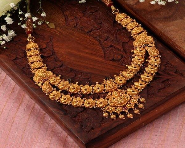 then the price of gold fell  rate of 10 grams