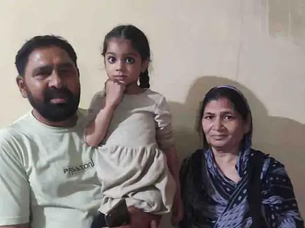 robbers snatch woman  s earrings in jalandhar